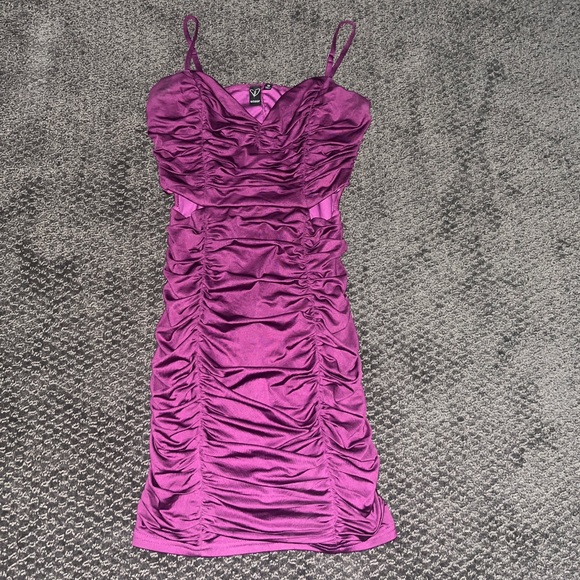 Windsor Fuschia purple ruched cutout mini dress - Picture 5 of 9